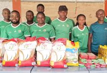 Noël En Famille| Le Sport Club Vodea fait don de vivre à ses éducateurs et entraîneurs